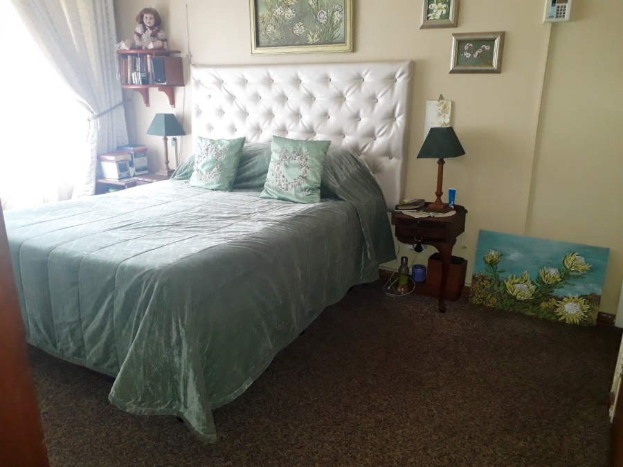 4 Bedroom Property for Sale in Vaalpark Free State